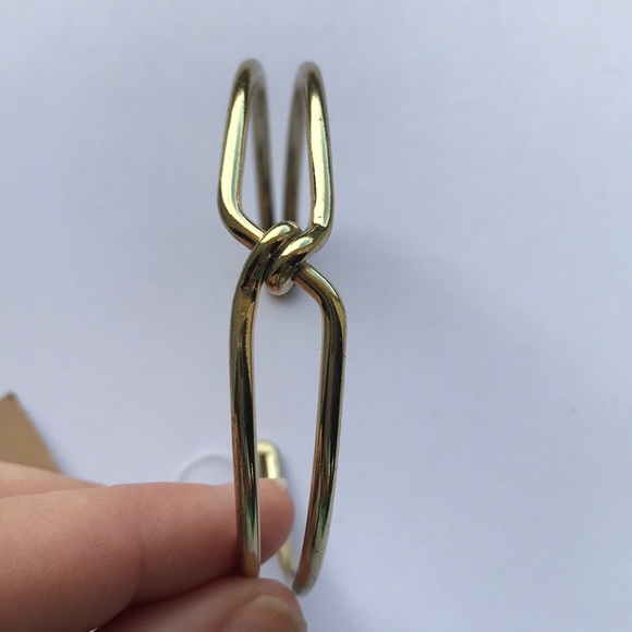 Knot Cuff - Picture 2 of 3